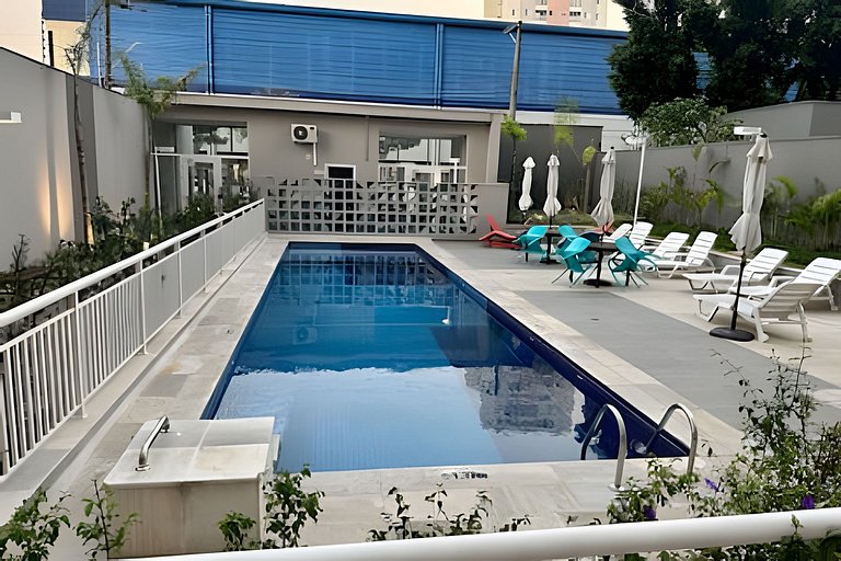 Studio com Varanda no Belenzinho · Piscina