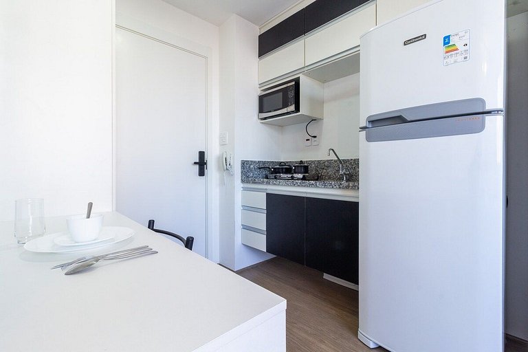 Studio no Coração do Brás | Piscina + Metrô