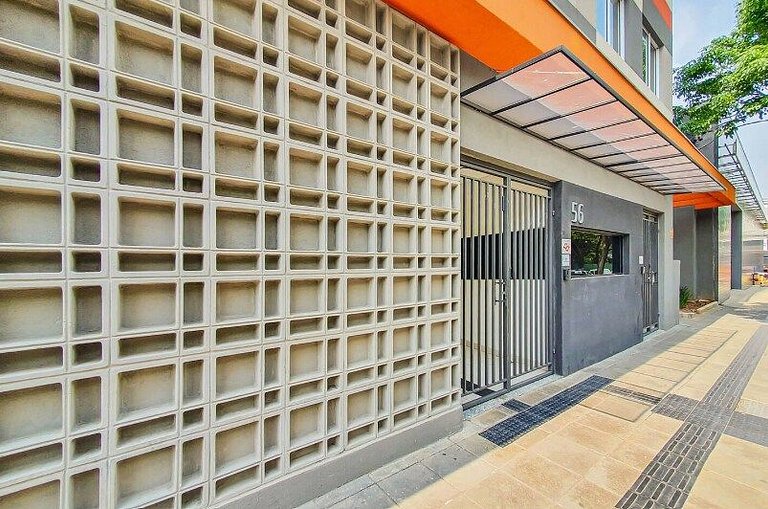 Studio no Coração do Brás | Piscina + Metrô