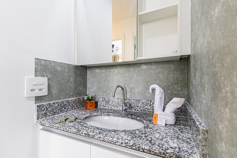 Amazônia Apartamento no Brás c/ Piscina/Metrô Brás