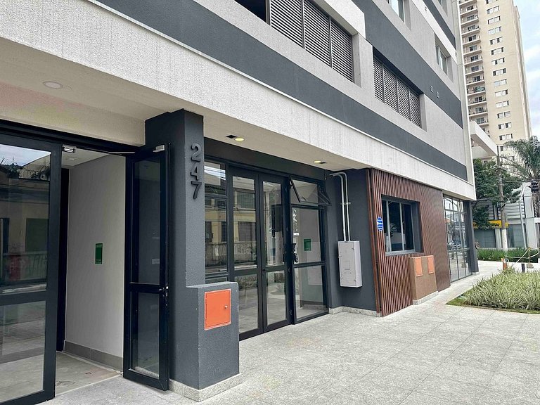 Flat com Ar no Metrô Belém — Ao Lado Hospital Cema