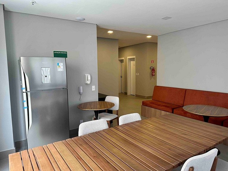 Flat com Ar no Metrô Belém — Ao Lado Hospital Cema