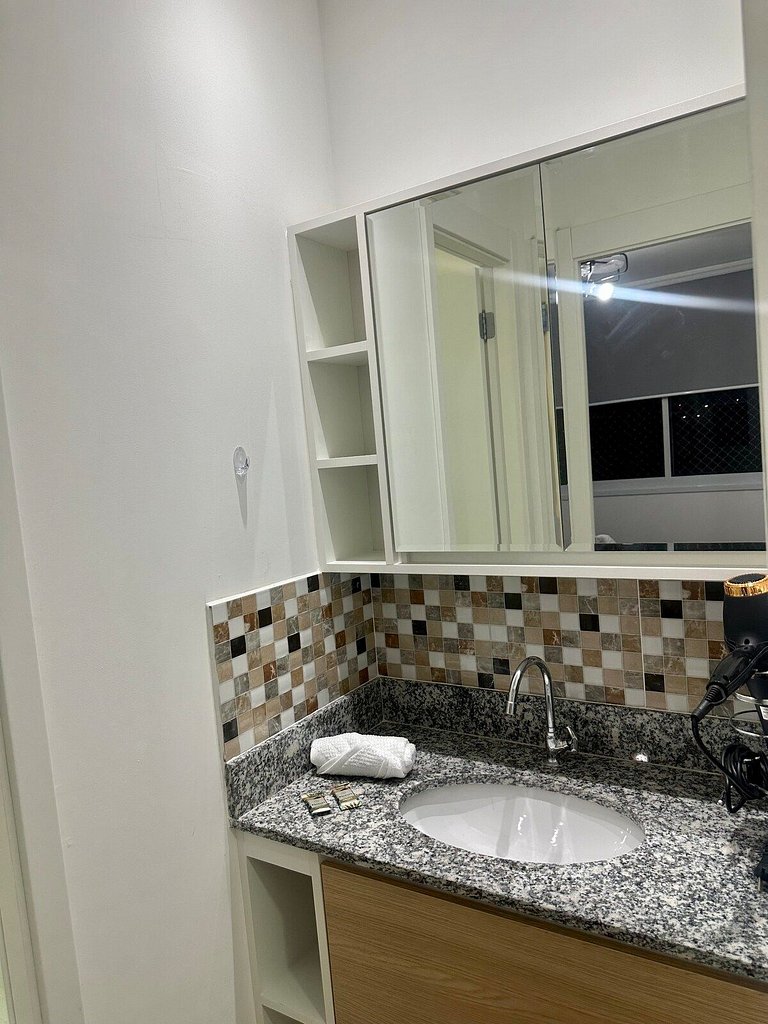 Abundante Apartamento no Brás c/Piscina/Metrô Brás