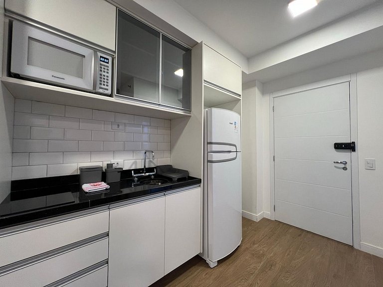Bonito Studio no Metrô Belém - Com Ar