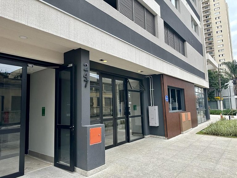 Novo e Fino Studio no Metrô Belém - Com Ar