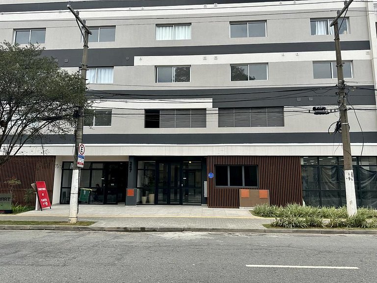 Novo e Fino Studio no Metrô Belém - Com Ar