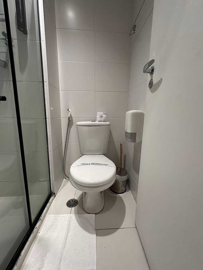 Studio com Piscina e Ar | Vila Madalena