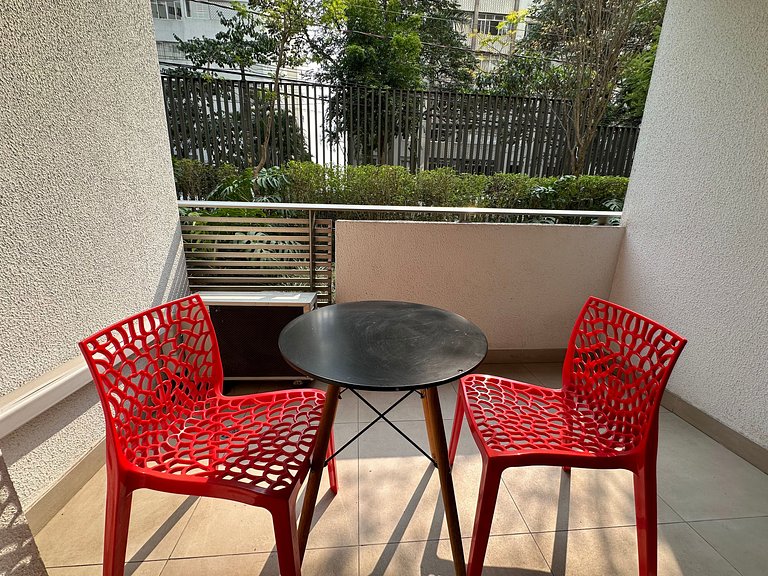 Studio com Piscina e Ar | Vila Madalena