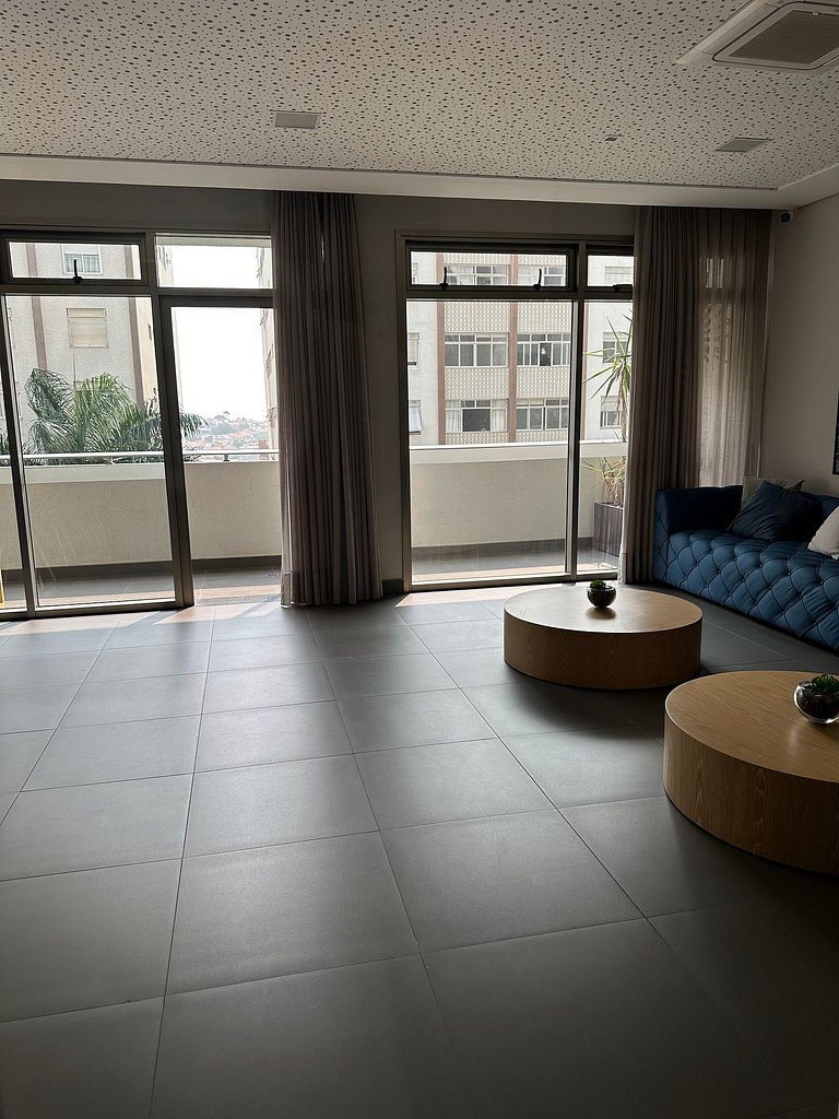 Studio com Piscina e Ar | Vila Madalena