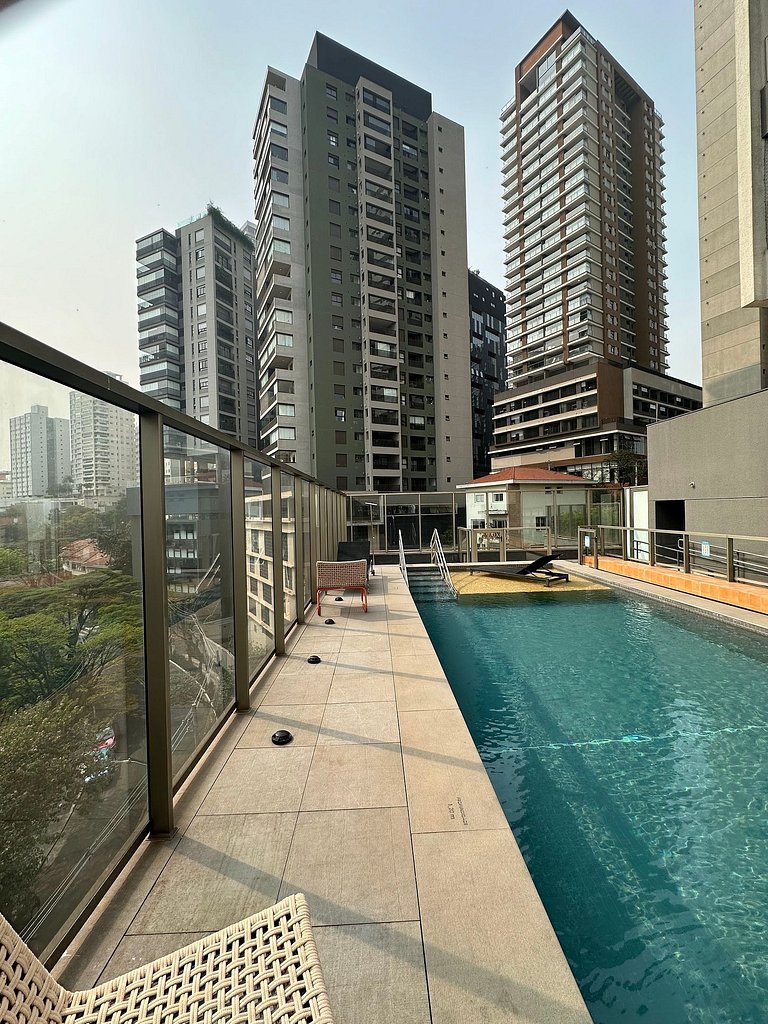 Studio com Piscina e Ar | Vila Madalena