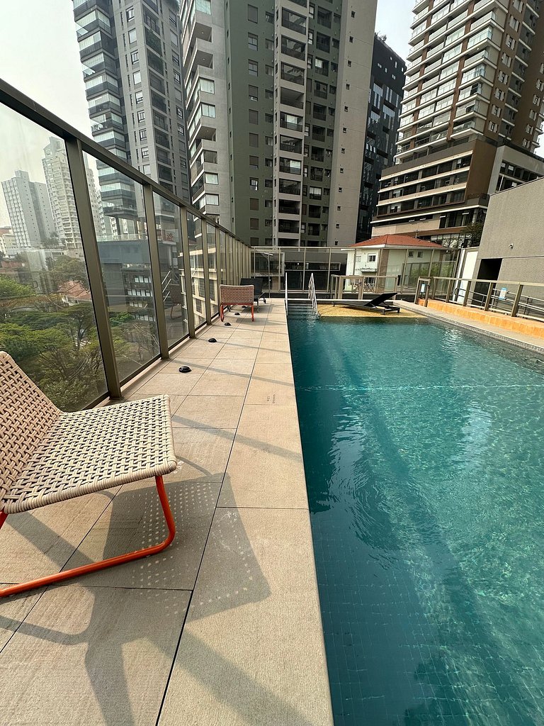 Studio com Piscina e Ar | Vila Madalena