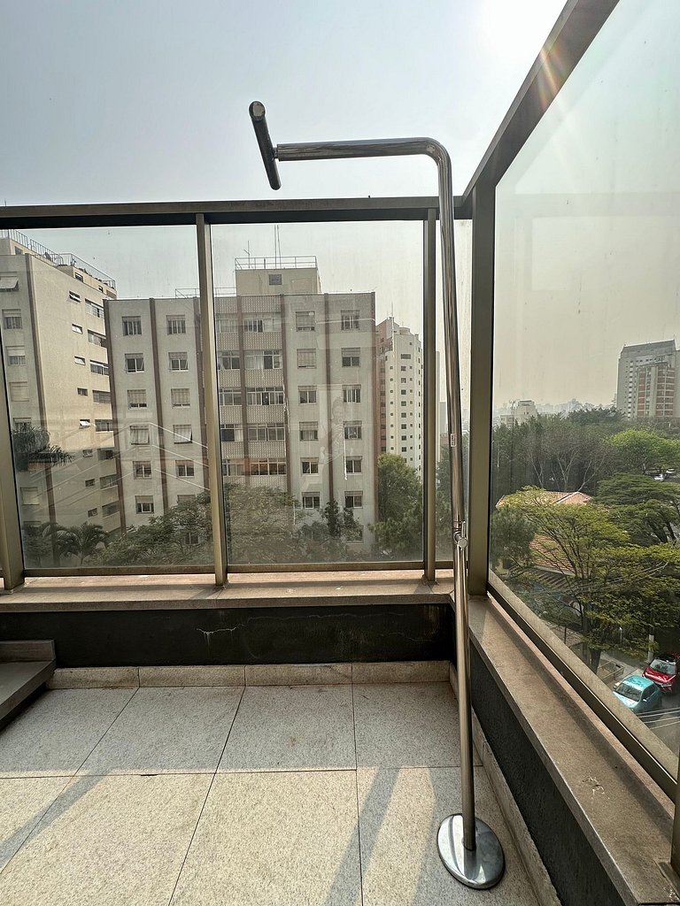 Studio com Piscina e Ar | Vila Madalena