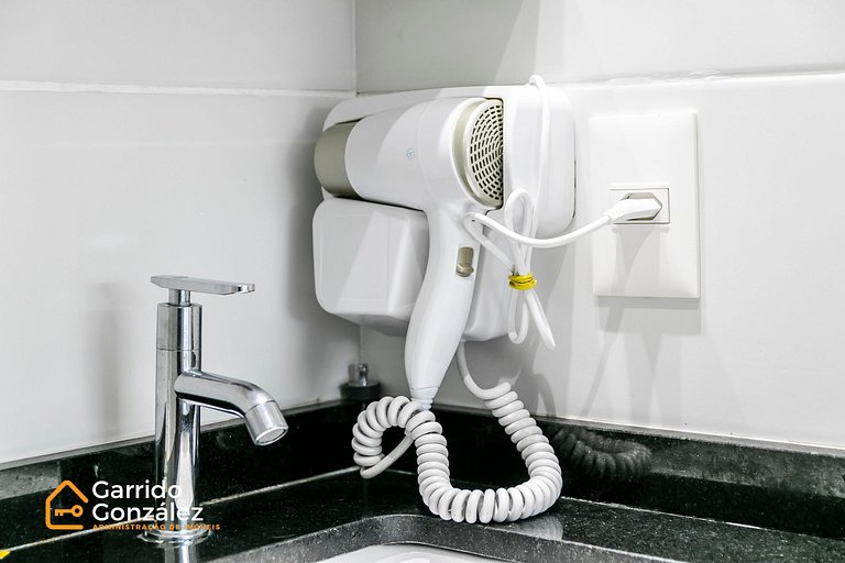 Espetacular Studio na Liberdade - Com Piscina