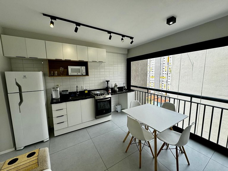 Extraodinário Studio na Liberdade - Com Piscina