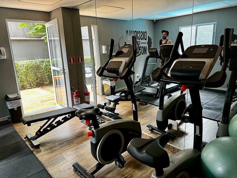 Extraodinário Studio na Liberdade - Com Piscina