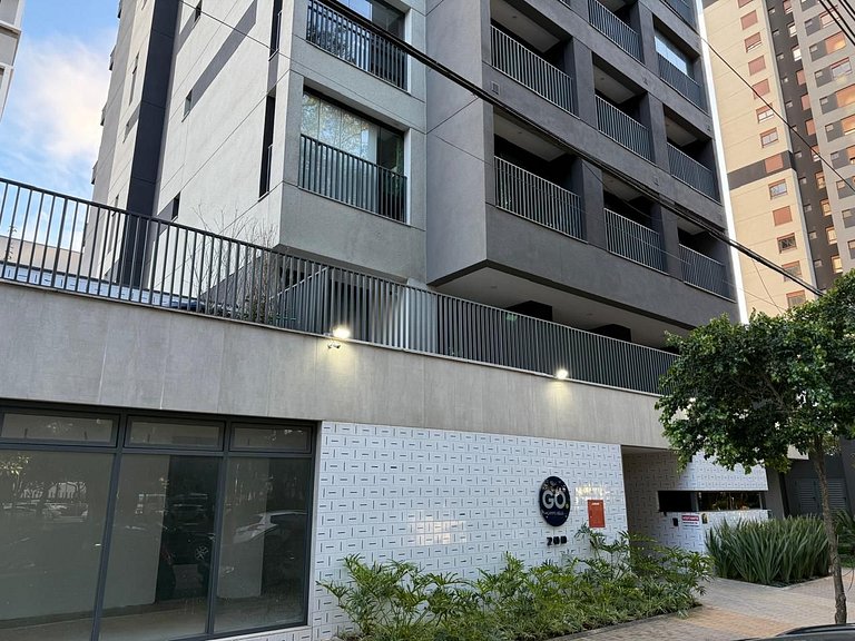 Studio c/ ar e varanda no Brooklin | Piscina