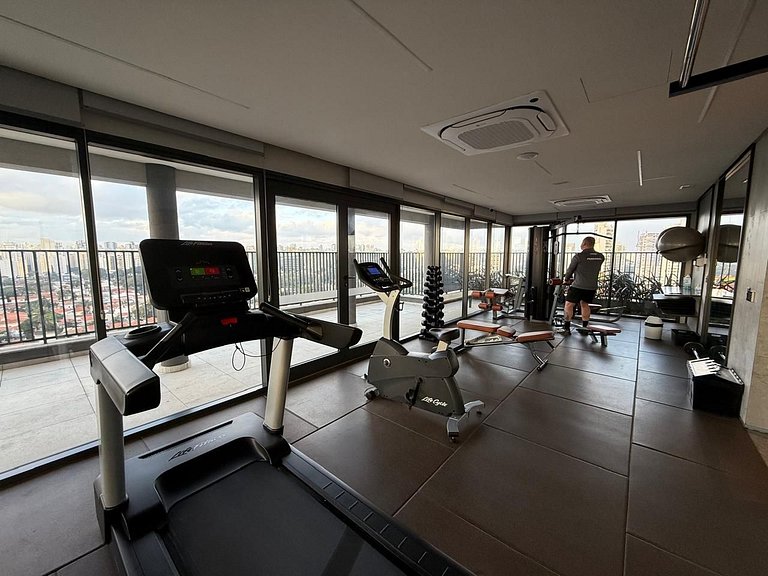 Studio c/ ar e varanda no Brooklin | Piscina