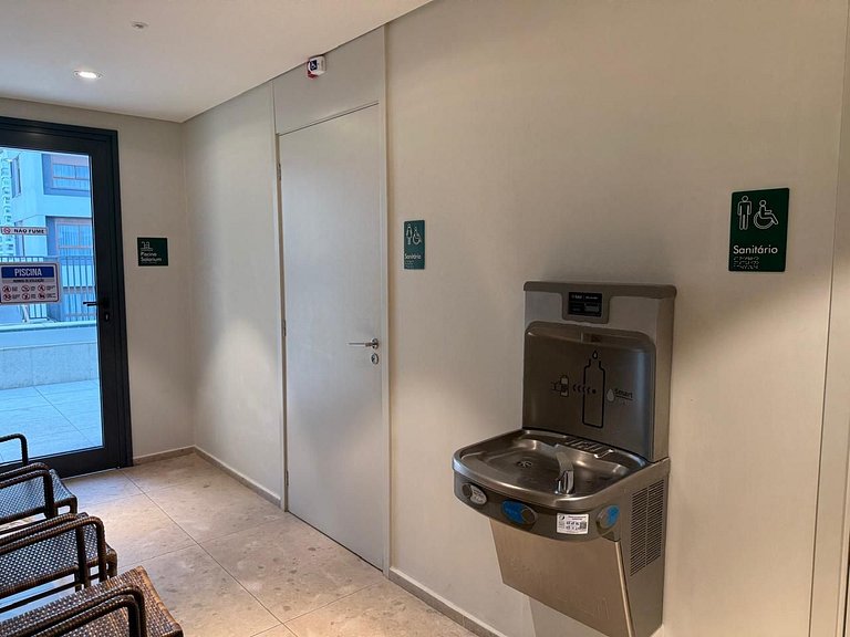 Studio c/ ar e varanda no Brooklin | Piscina
