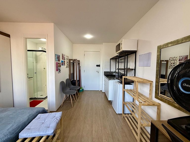 Prático Studio no Brás com Piscina/Metrô Brás