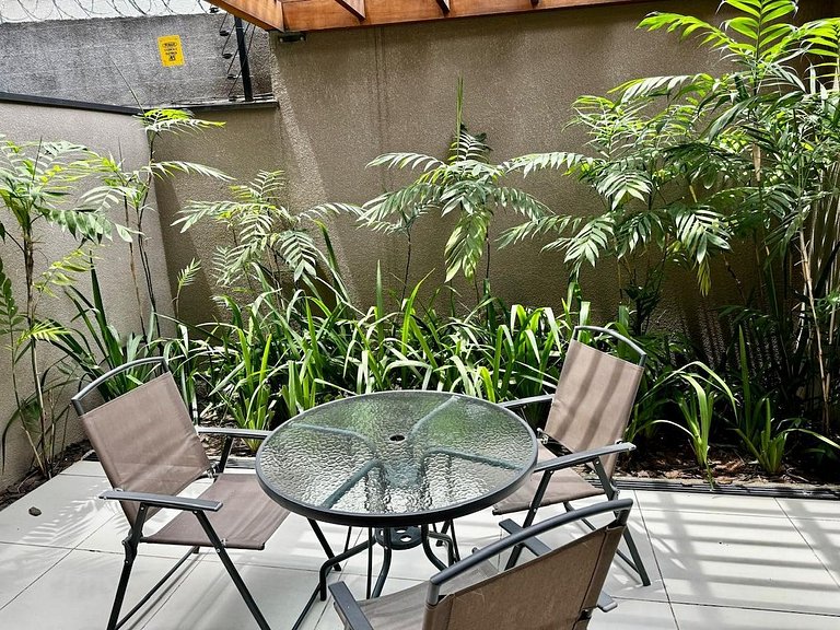 Apê charmoso para 4 • Próx. Metrô Liberdade - Sé