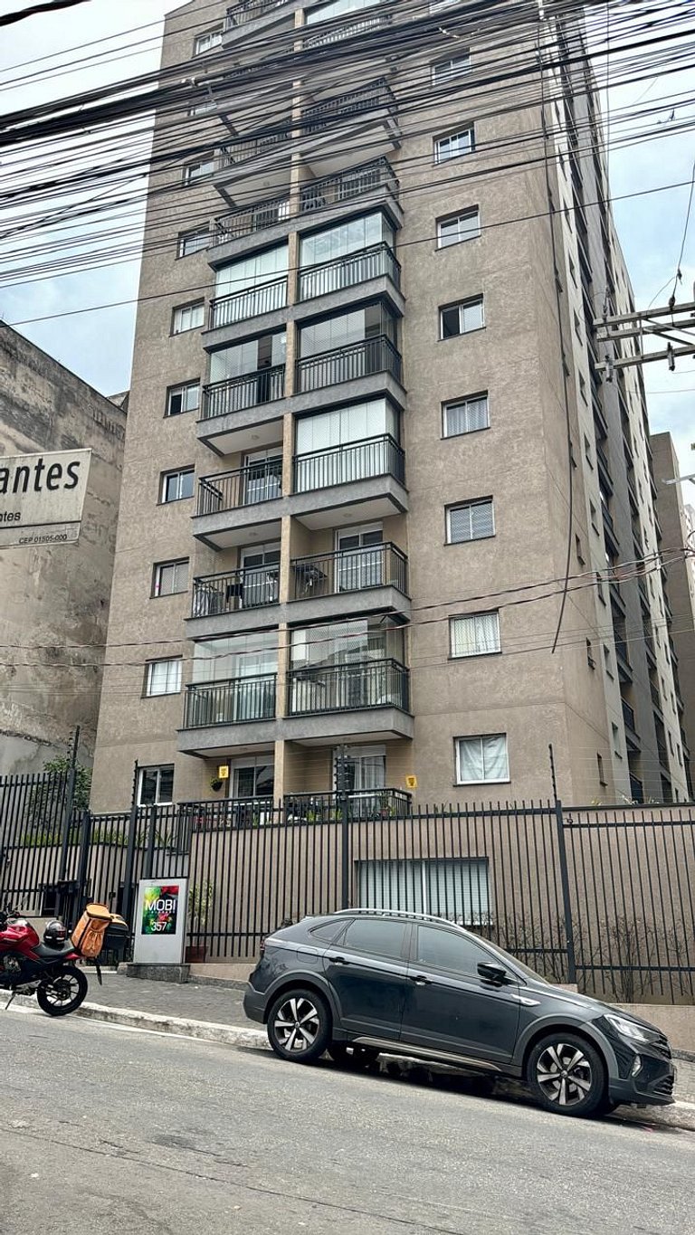 Apê charmoso para 4 • Próx. Metrô Liberdade - Sé