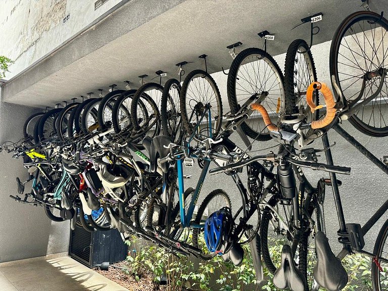 Apê charmoso para 4 • Próx. Metrô Liberdade - Sé