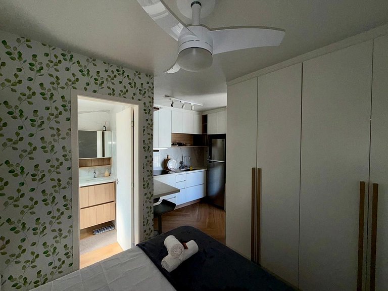 Apê charmoso para 4 • Próx. Metrô Liberdade - Sé