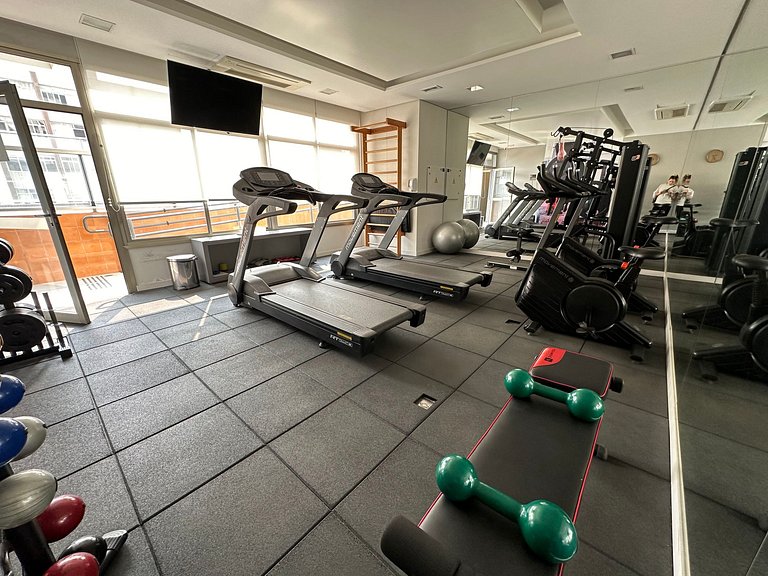 Flat e piscina localizado no centro da Vila Madalena