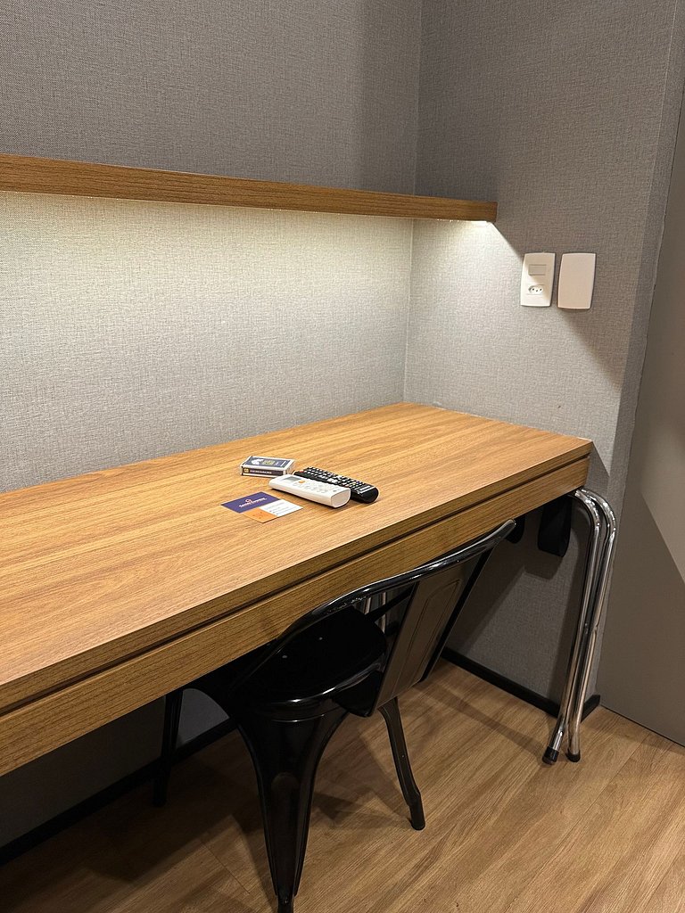 Flat e piscina localizado no centro da Vila Madalena