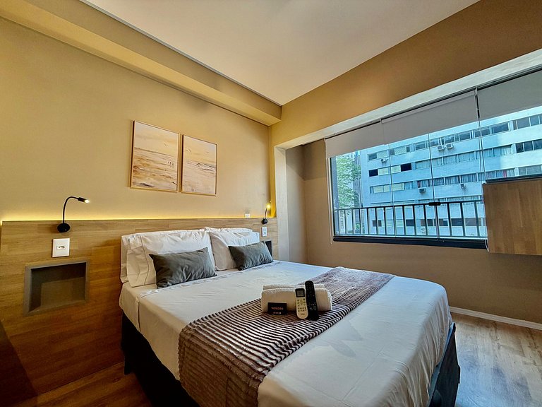 Studio I Oscar Porto com Piscina – Bem Localizado!