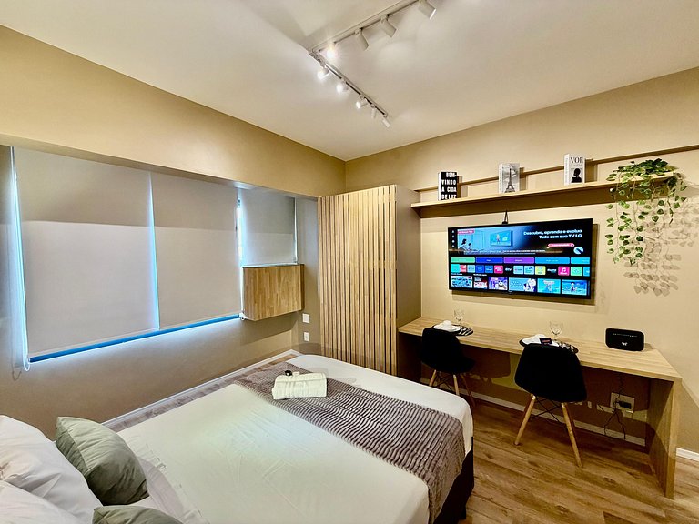 Studio I Oscar Porto com Piscina – Bem Localizado!