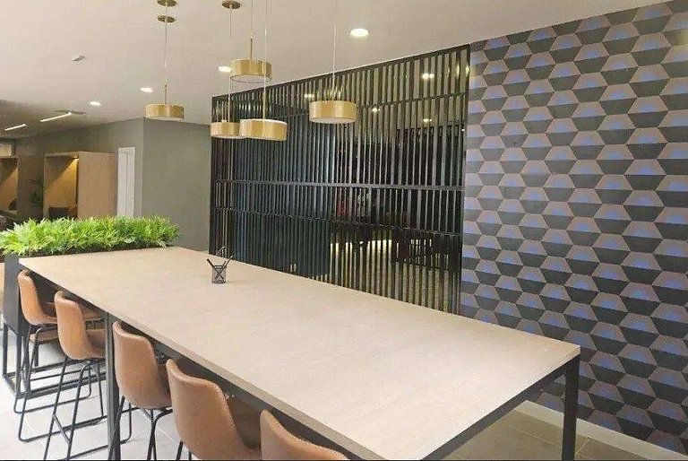 Lindo Studio Completo c/ Varanda • Metrô Bresser