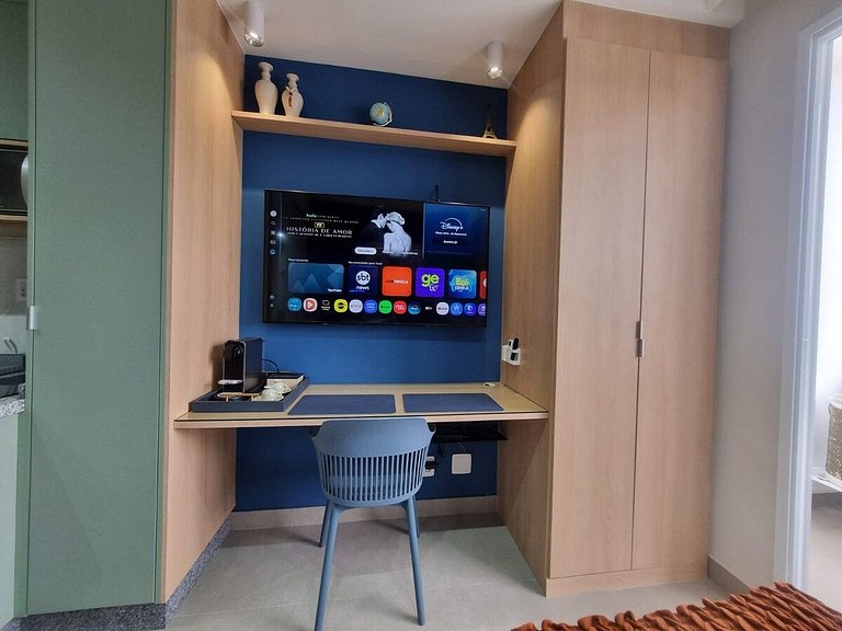 Lindo Studio Completo c/ Varanda • Metrô Bresser