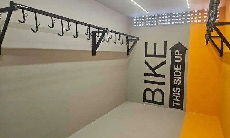 Lindo Studio Completo c/ Varanda • Metrô Bresser