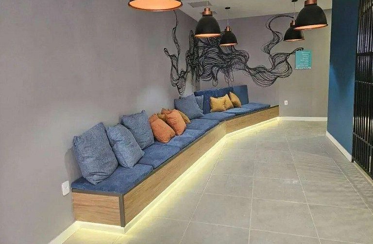 Lindo Studio Completo c/ Varanda • Metrô Bresser