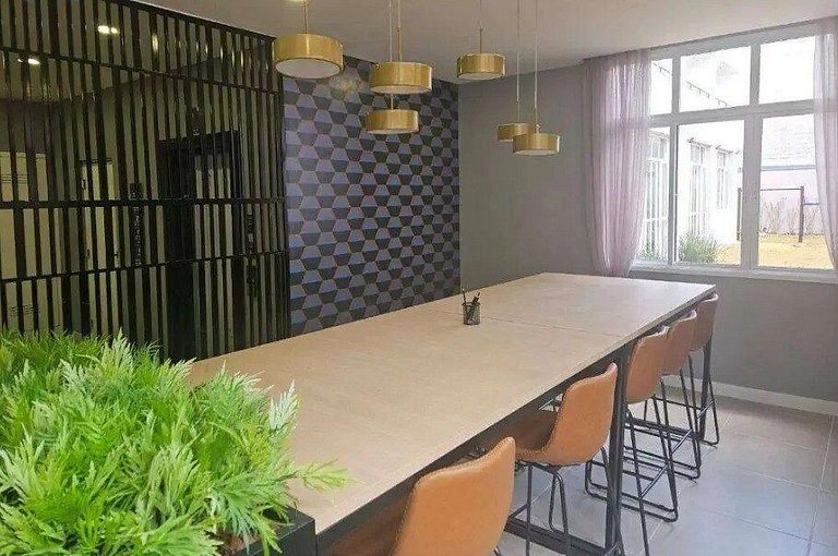 Lindo Studio Completo c/ Varanda • Metrô Bresser