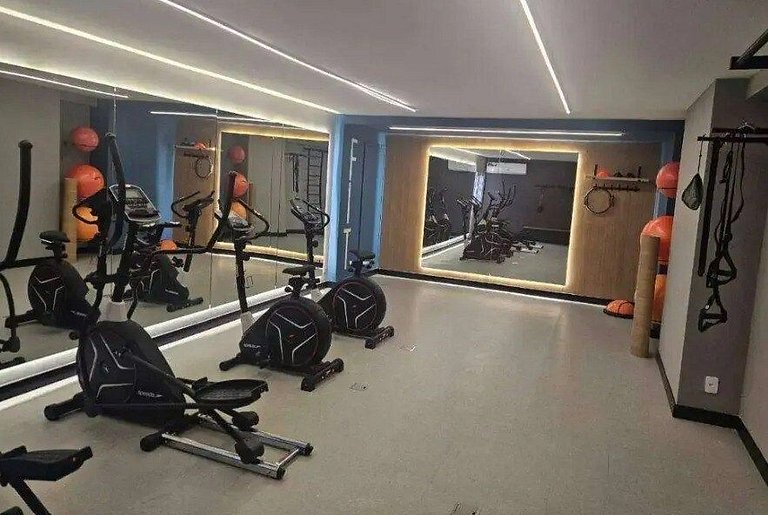 Lindo Studio Completo c/ Varanda • Metrô Bresser