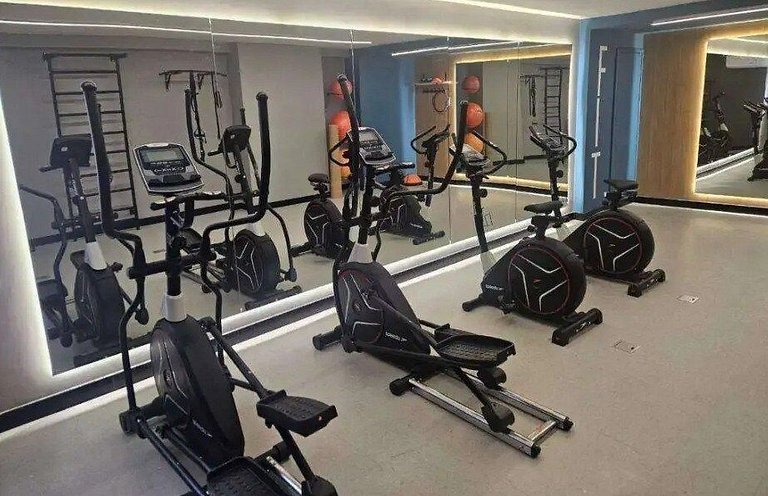 Lindo Studio Completo c/ Varanda • Metrô Bresser