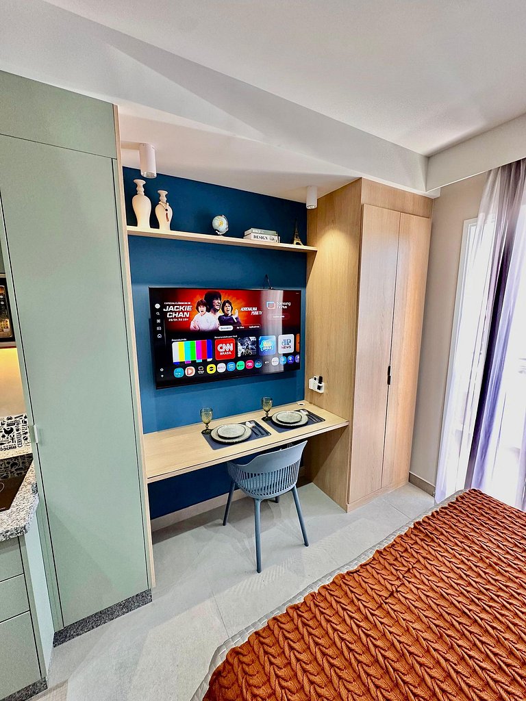 Lindo Studio Completo c/ Varanda • Metrô Bresser