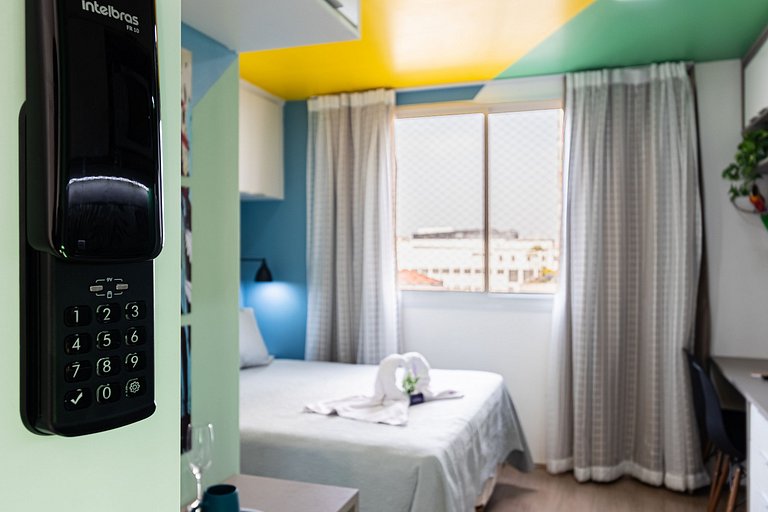 Studio Premium ao Lado do Metrô Brás | Piscina